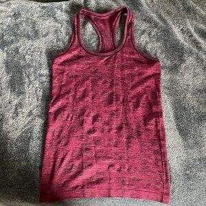 Lululemon tank